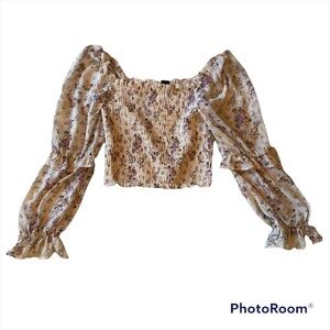 Wild Fable cream floral Off the shoulder sheer sleeve crop top size small